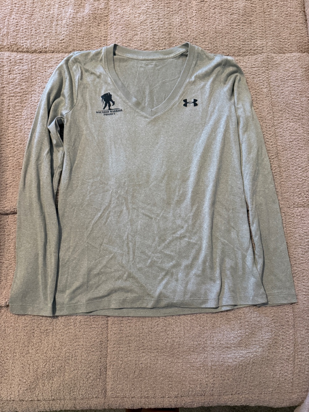 Under Armour Gray Long Sleeve V-Neck Performance Shirt